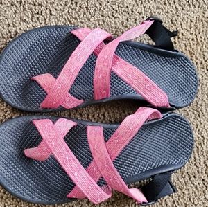 lady's size 11 Chaco sandals